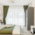 Enif With Parking -tractoru Coresi Apartment