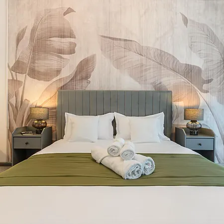 Enif With Parking -tractoru Coresi Braşov