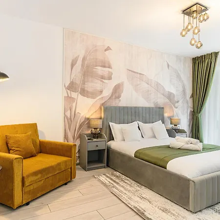 Enif With Parking -tractoru Coresi Apartament