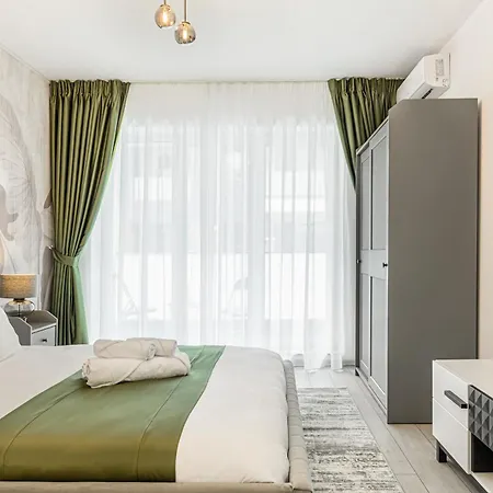 Enif With Parking -tractoru Coresi Apartament
