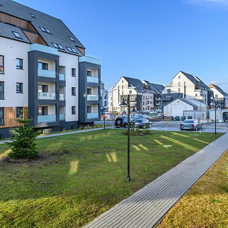 Apartament Enif With Parking -tractoru Coresi *
