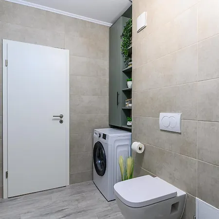 Enif With Parking -tractoru Coresi Apartment