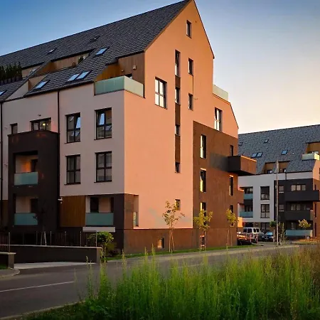 Apartamento Enif With Parking -tractoru Coresi Braşov