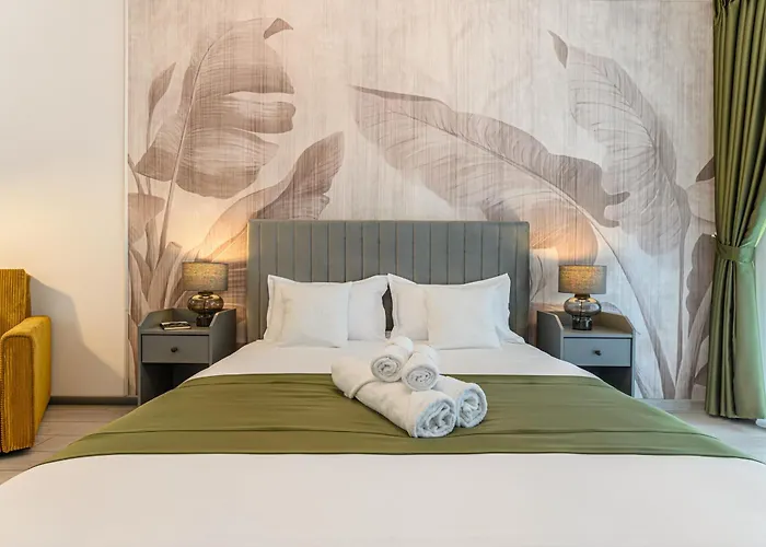 Enif With Parking -tractoru Coresi Braşov