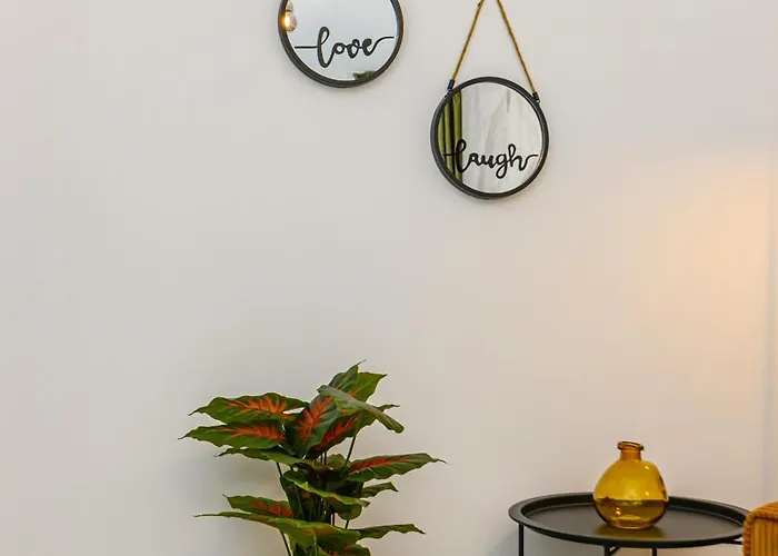 Enif With Parking -tractoru Coresi Braşov