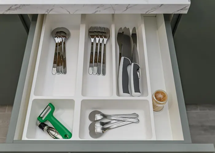 Enif With Parking -tractoru Coresi * Brasov