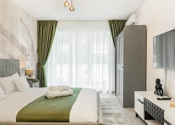 Enif With Parking -tractoru Coresi Apartment