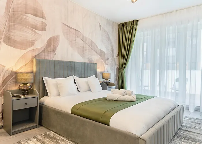 Enif With Parking -tractoru Coresi Apartment *