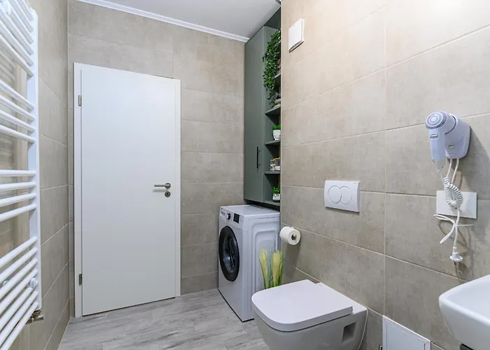 Enif With Parking -tractoru Coresi Appartement